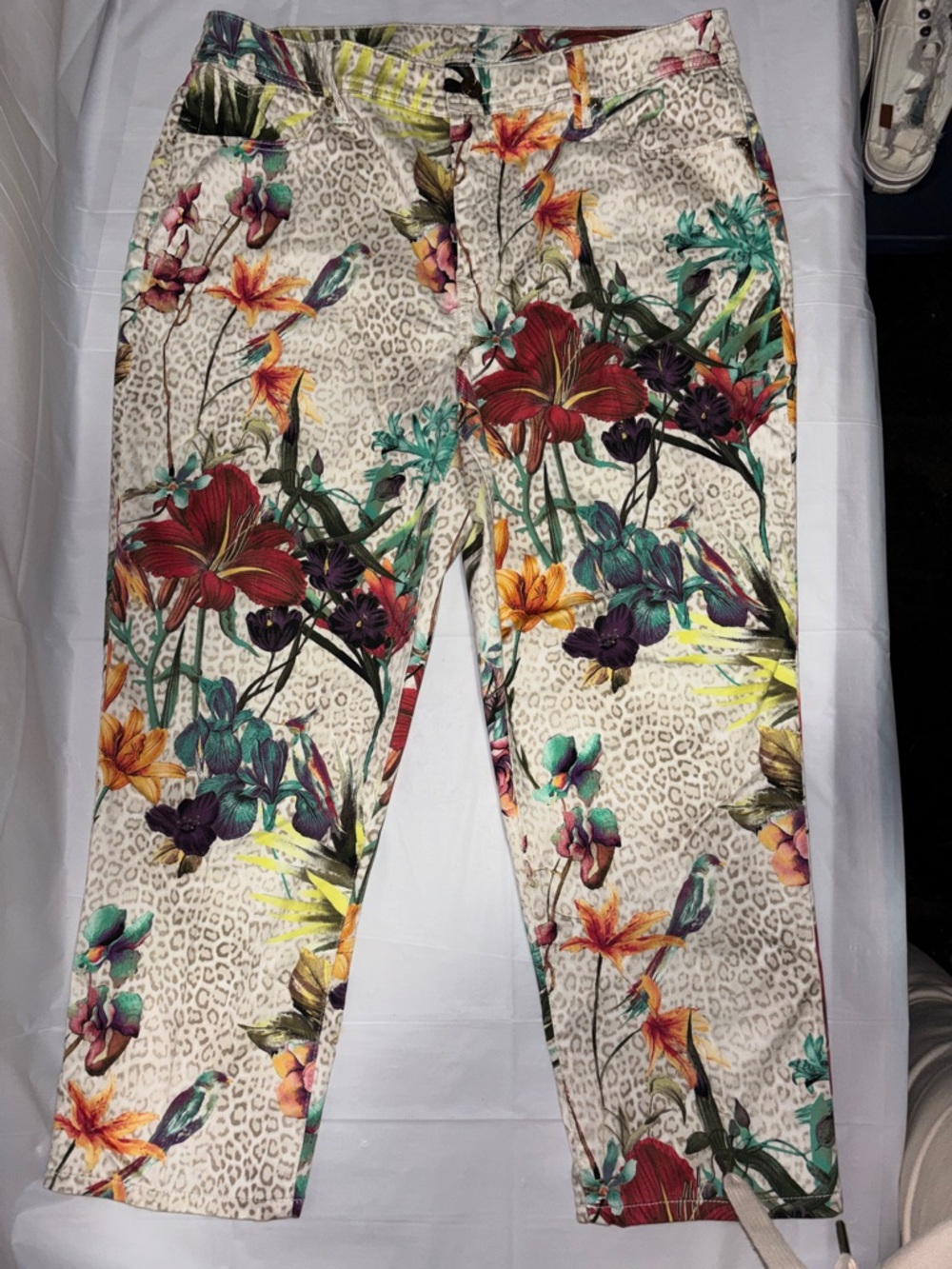 Chico's Tropical Floral Capris in Cream with Red & Teal Accents